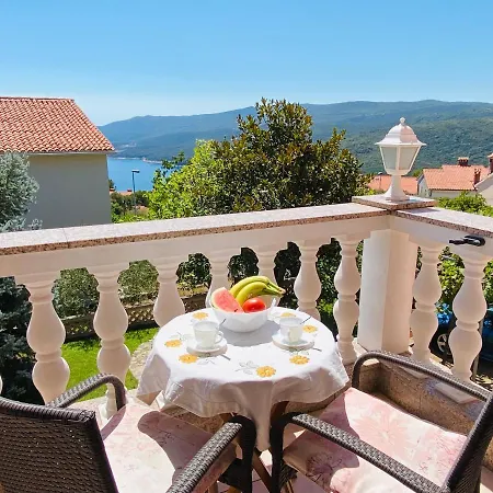 Apartment House Rose Rabac