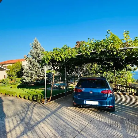 Apartment House Rose Rabac